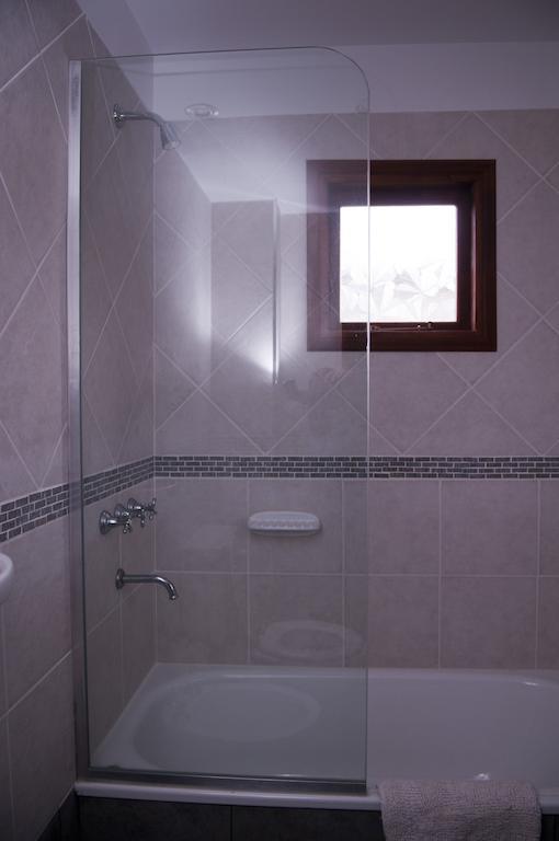 Apart Hotel Raices Patagonicas Dina Huapi Rum bild
